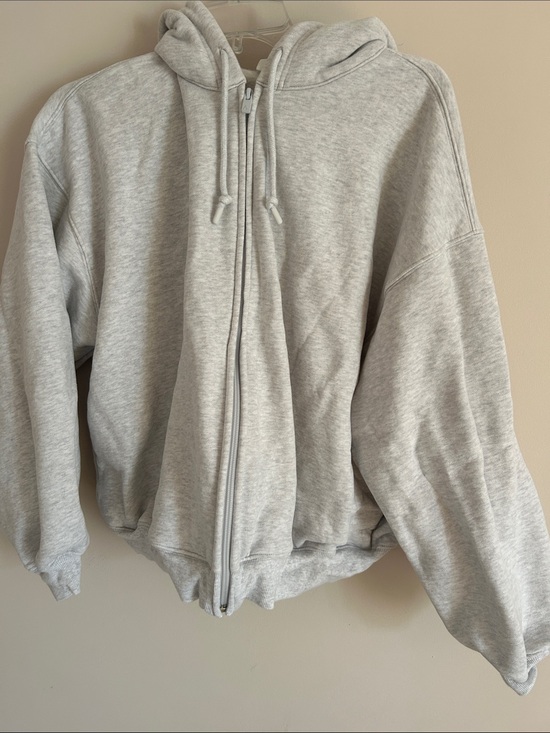 Aritzia Tops - Cozy Sweatfleece Mega Zip Hoodie